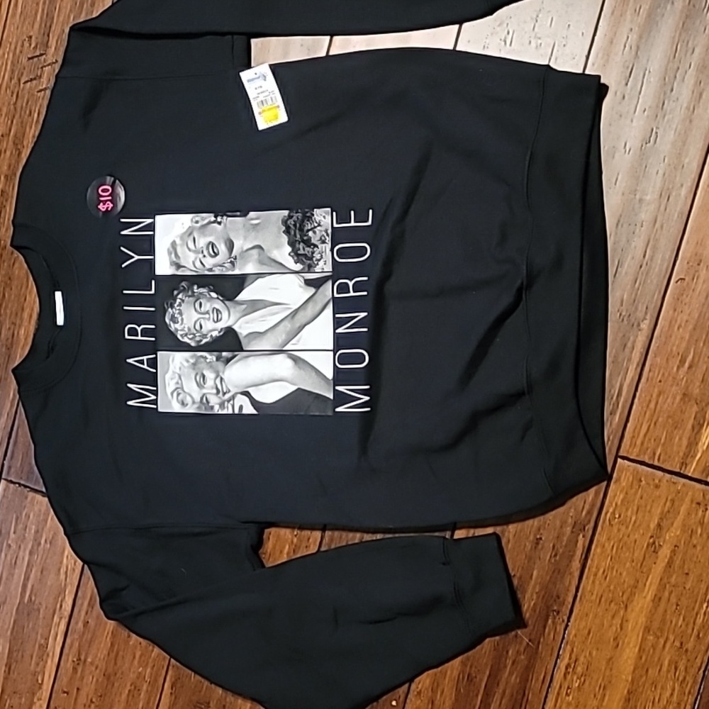 Marilyn Monroe graphic sweatshirt back size medium